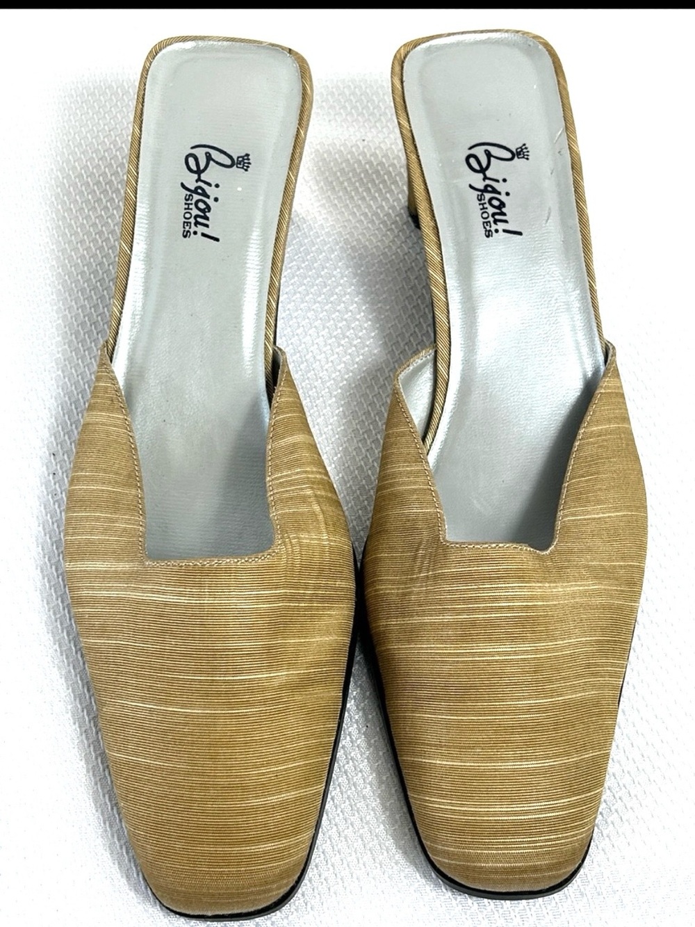 Bijou Women’s Size 8.5 Shoes Slide Sandals Tan Gold Colors Small Heel Sandals